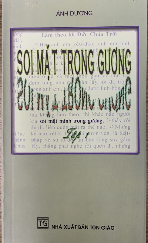 Soi mặt trong gương